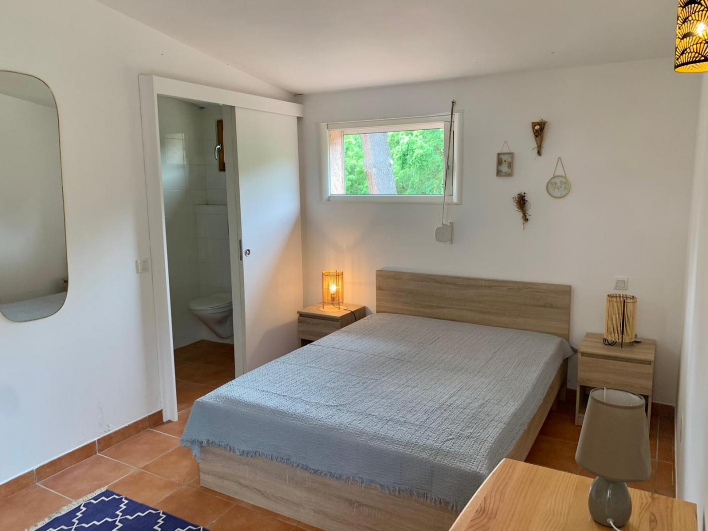 Chambre double niveau 1- entrée indépendante