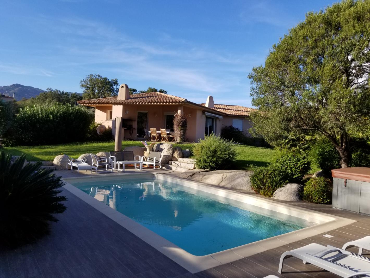 Luxueuse villa avec grand jardin et piscine privée Porto vecchio